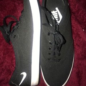 Mike shores barley worn